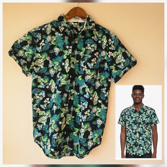 Nintendo Yoshi Tropics Woven Button-Up - BoxLunch Exclusive - Picture 1 of 11